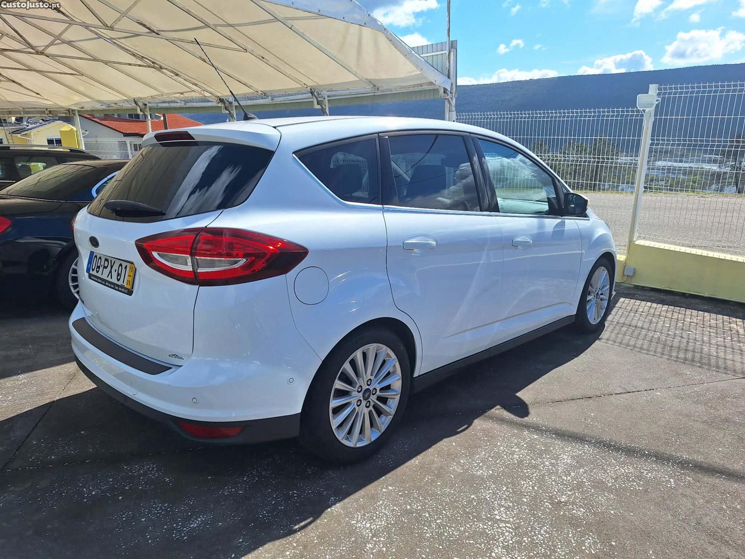 Ford C-Max 1.5 TDCI Titanium — fotografia 5