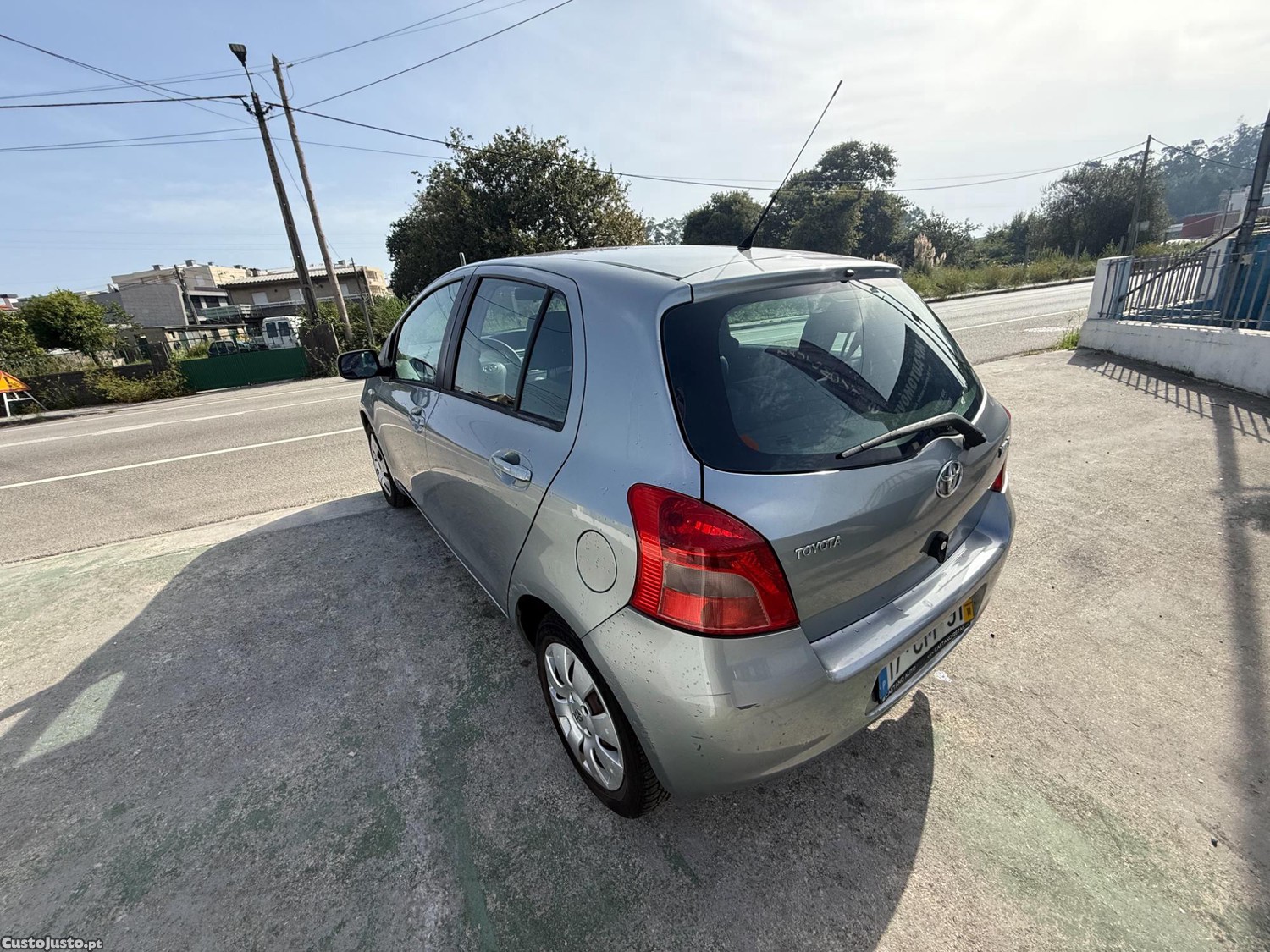 Toyota Yaris 1.0 gasolina — photo 4