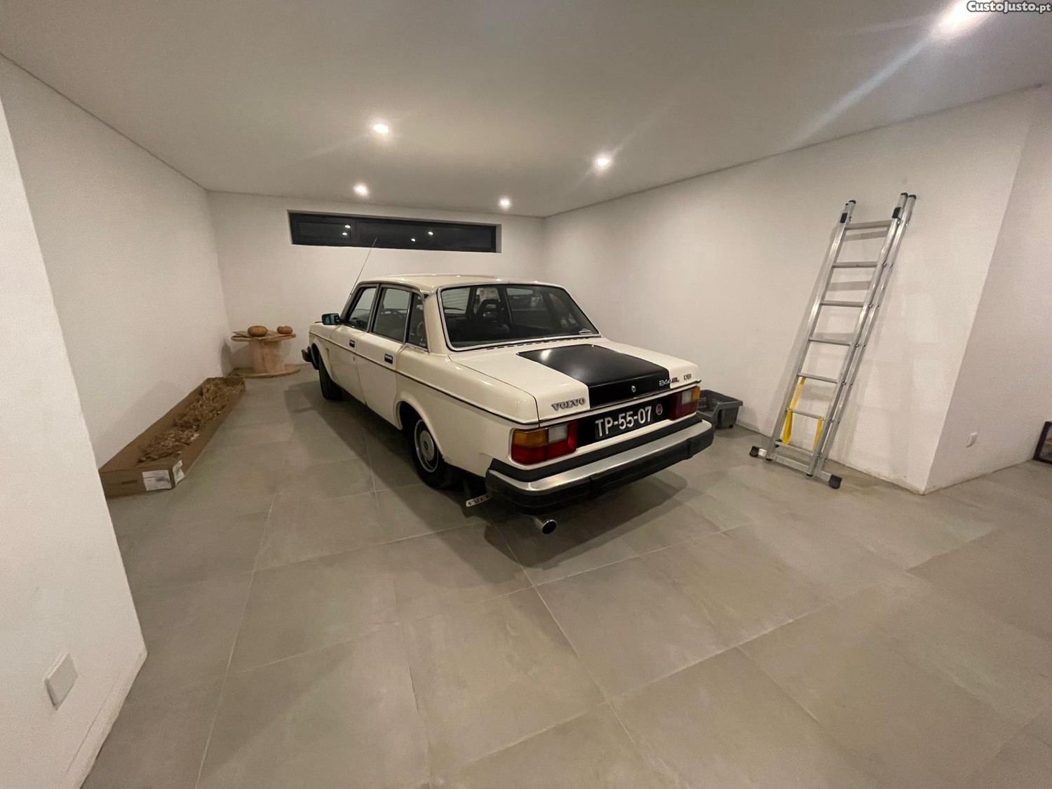Volvo 244 GL D6 — photo 2