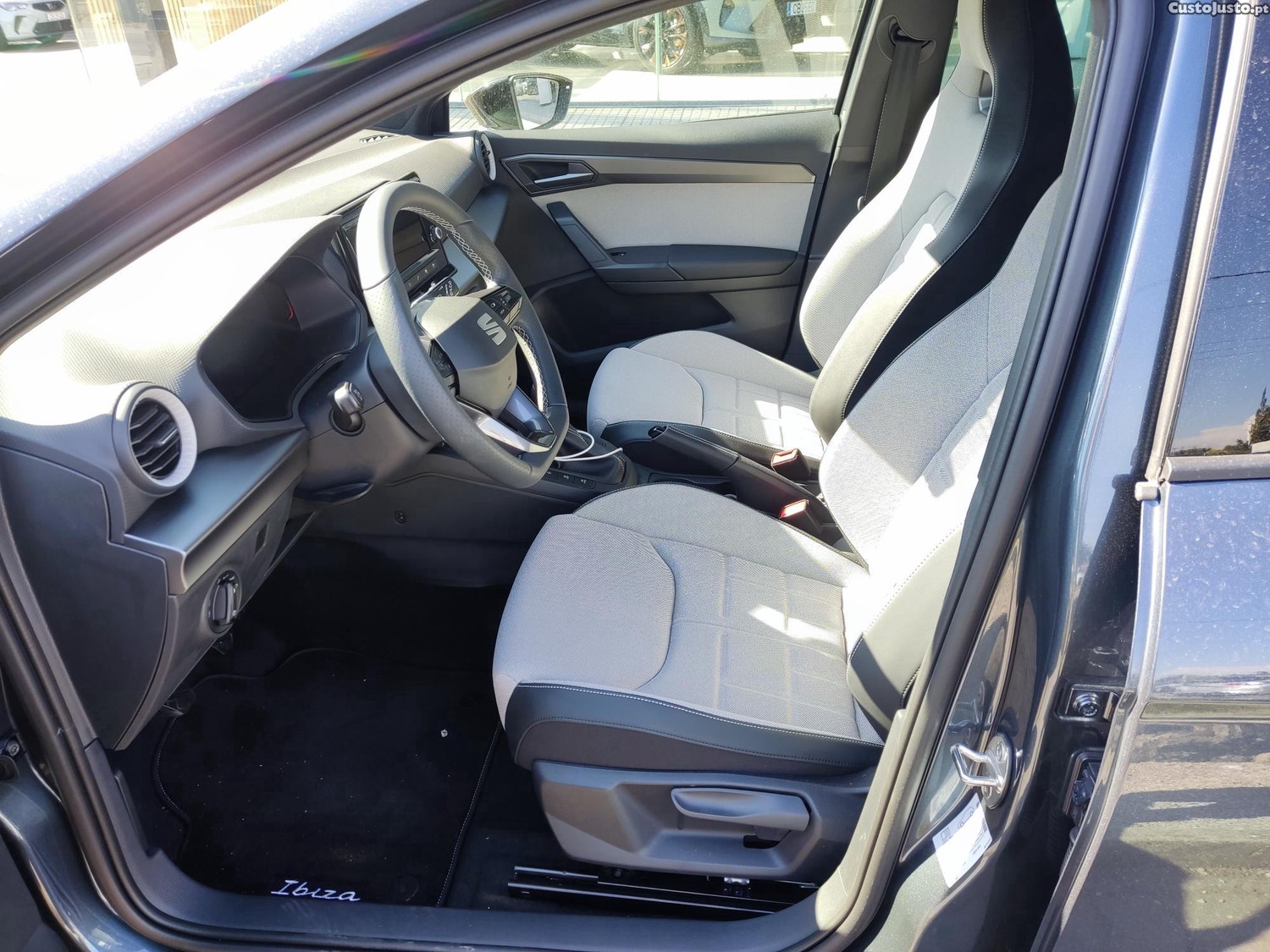 SEAT Ibiza FR 115 CV - 06/2026 - Muitos extras — fotografia 6