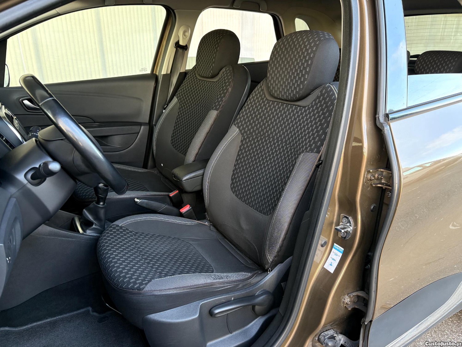 Renault Captur 1.5 DCI EXCLUSIVE NACIONAL 90 CV — fotografia 4