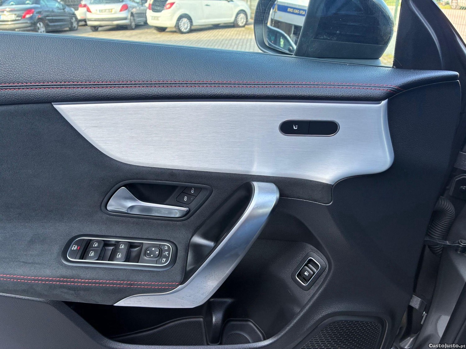 Mercedes-Benz CLA 250 250eAMG LINE — fotografia 8