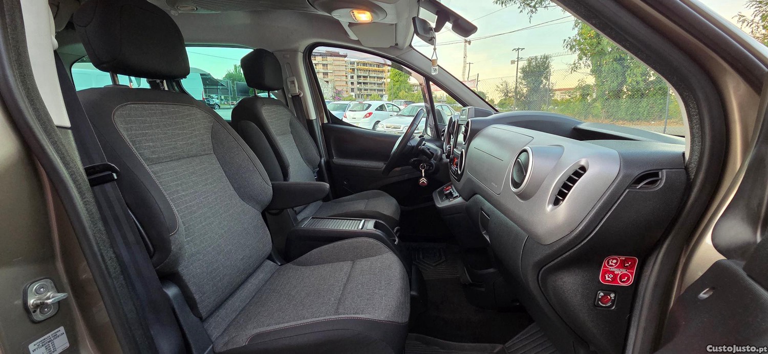 Citroën Berlingo Multispace ( Automatica ) — fotografia 12