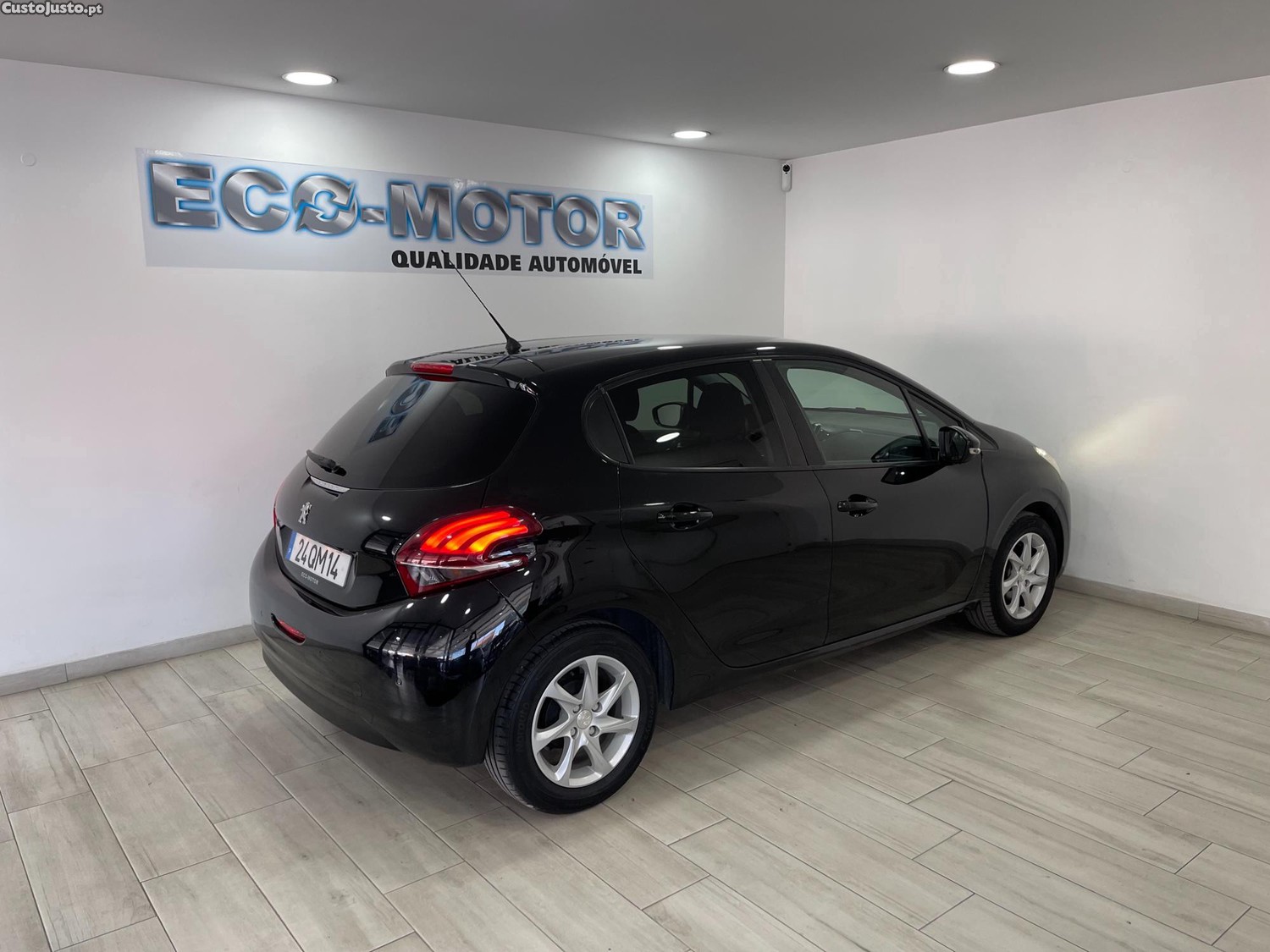 Peugeot 208 1.2 PURE TECH STYLE — photo 2