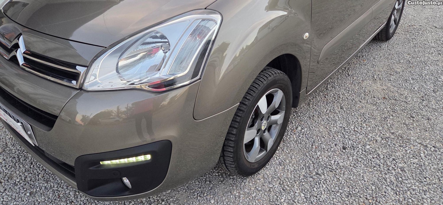 Citroën Berlingo Multispace ( Automatica ) — fotografia 8