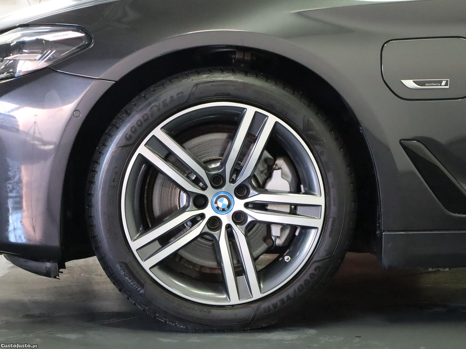 BMW 530 e Line Luxury - 23 — photo 5