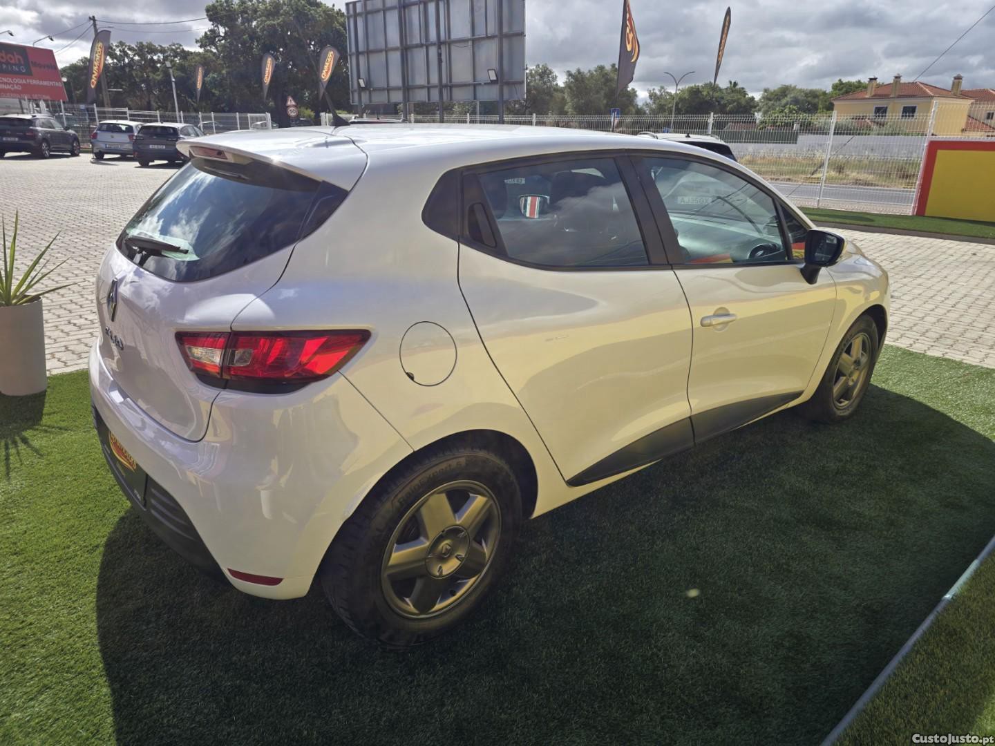 Renault Clio 1.5 dCi Zen — fotografia 15