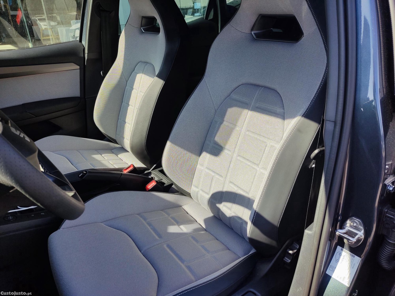 SEAT Ibiza FR 115 CV - 06/2026 - Muitos extras — fotografia 4