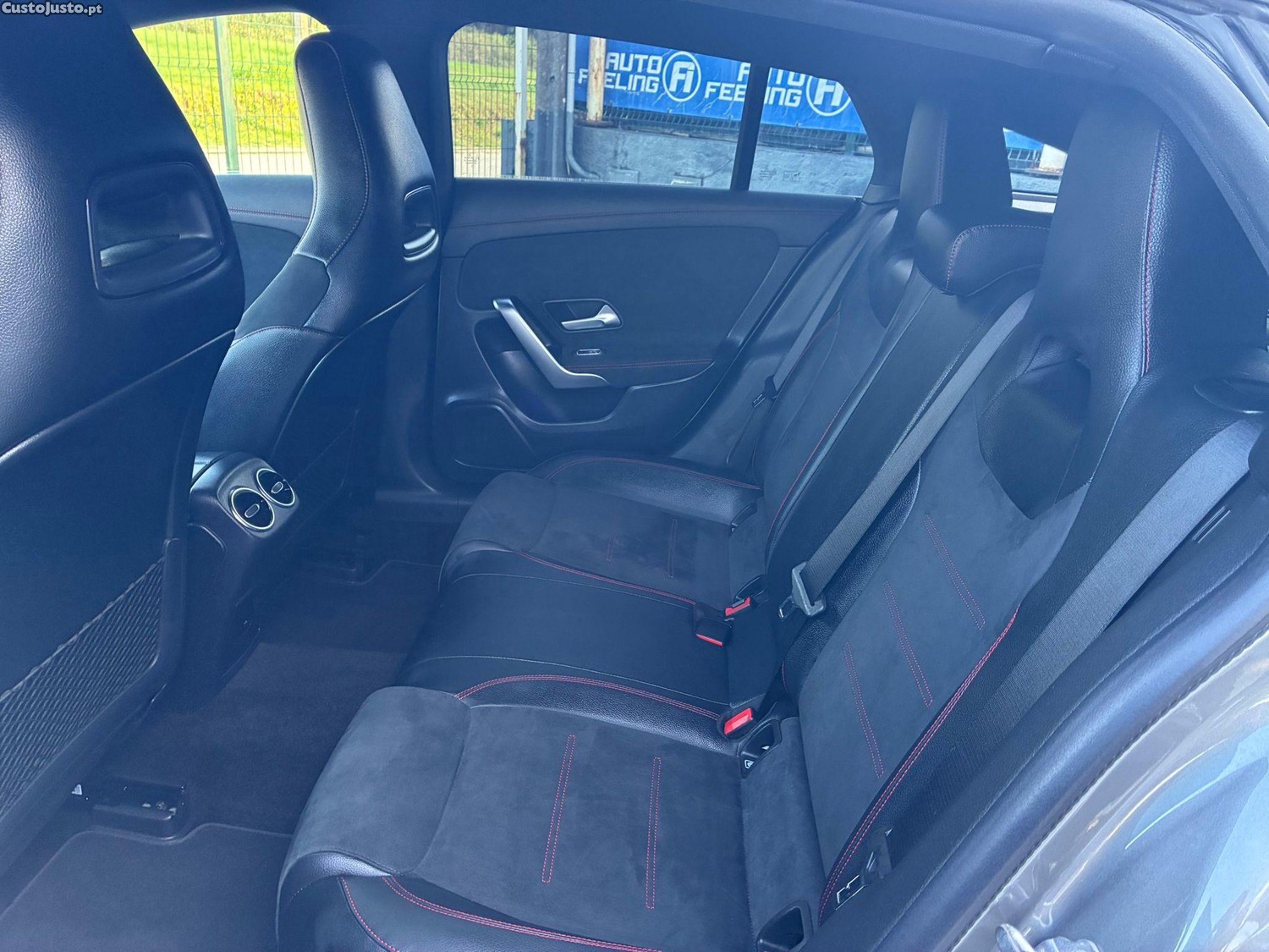 Mercedes-Benz CLA 250 250eAMG LINE — fotografia 5