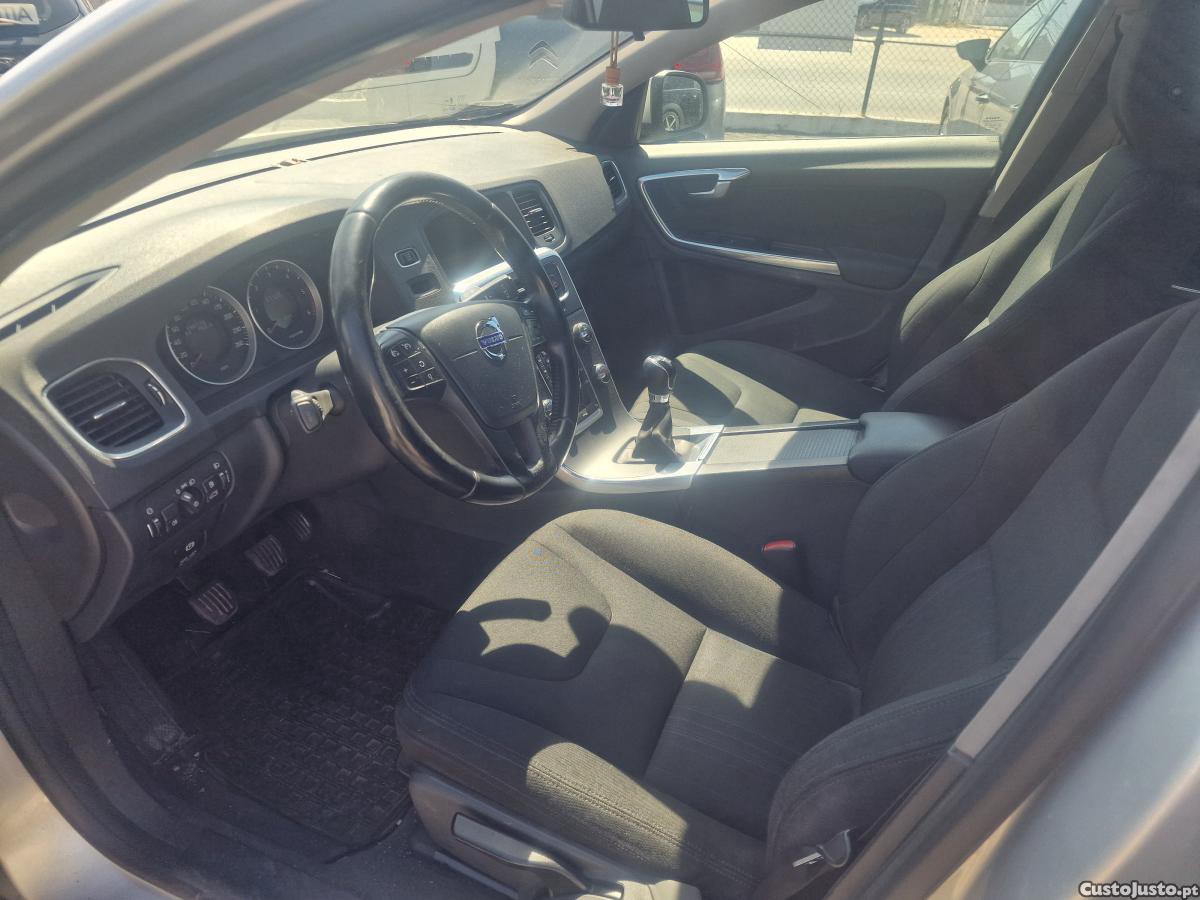 Volvo V60 1.6 Drive — fotografia 3
