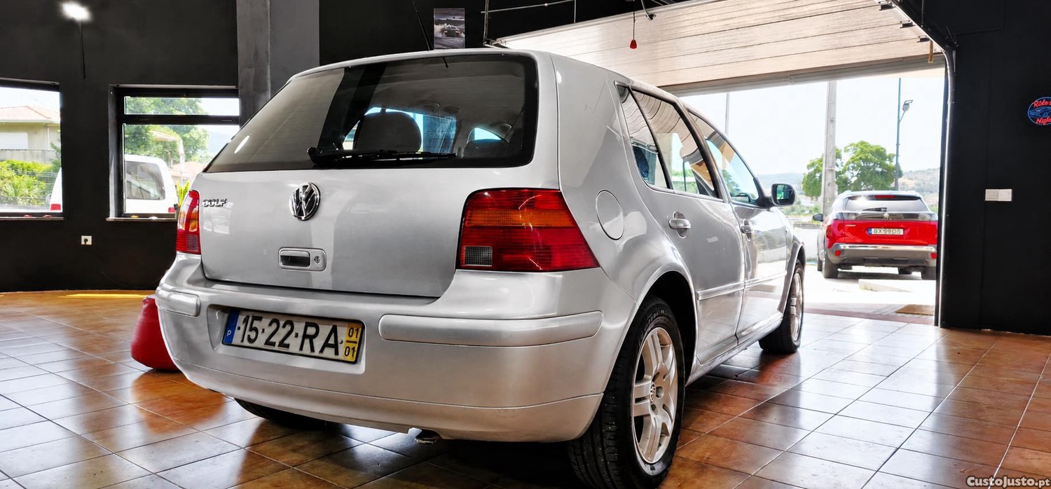 Volkswagen Golf IV 1.1i Confortline — fotografia 10