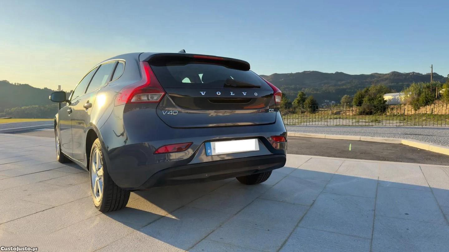 Volvo V40 D2 Kinetic Eco - 18 — photo 2