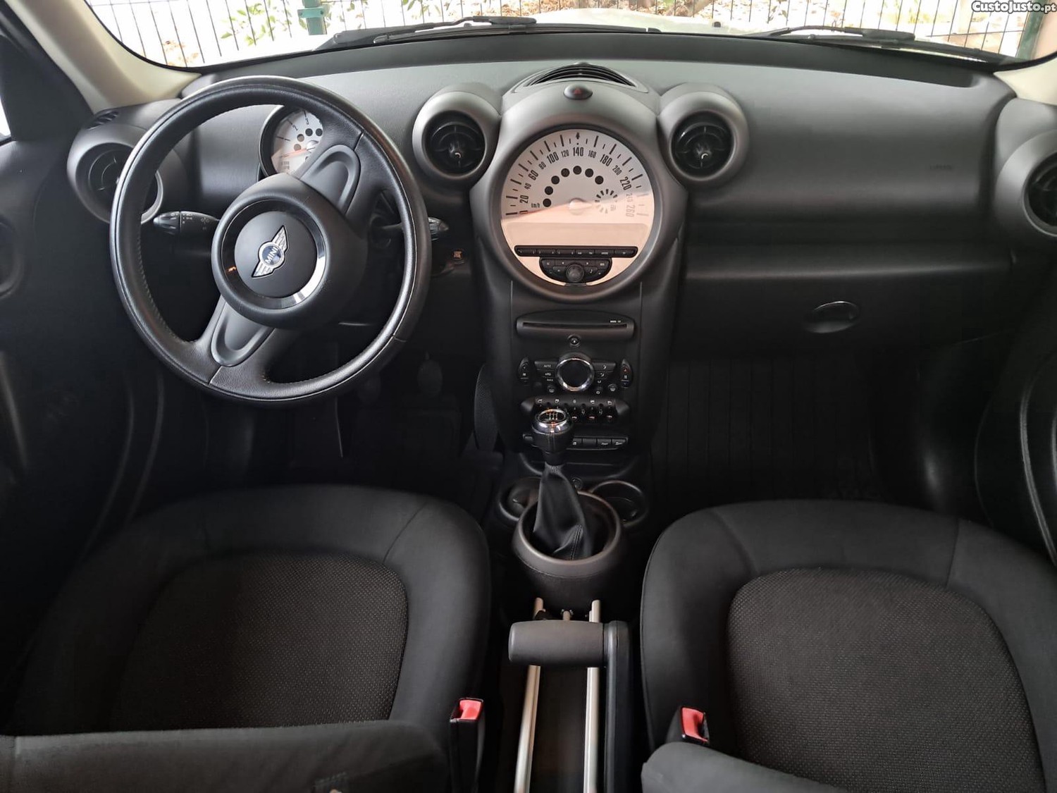 MINI Countryman 1.6 - 11 — photo 4