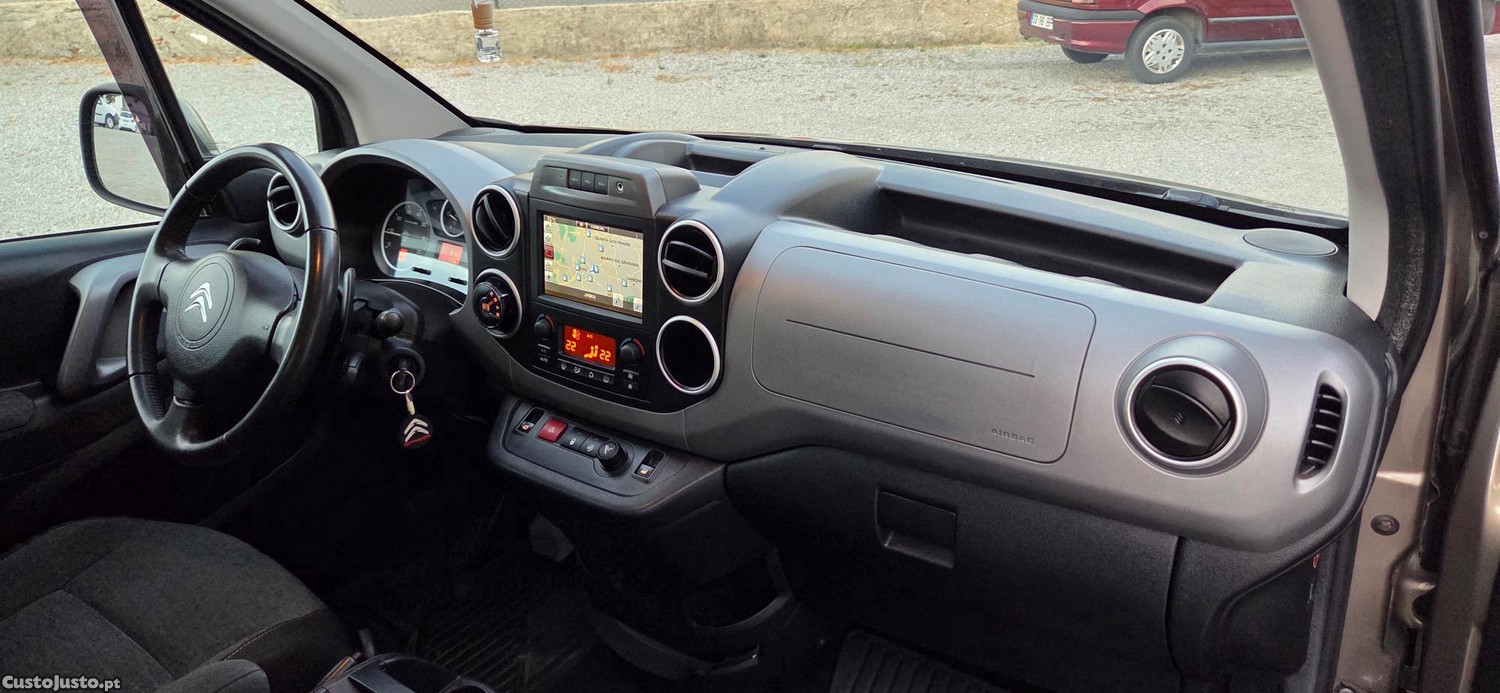 Citroën Berlingo Multispace ( Automatica ) — fotografia 11