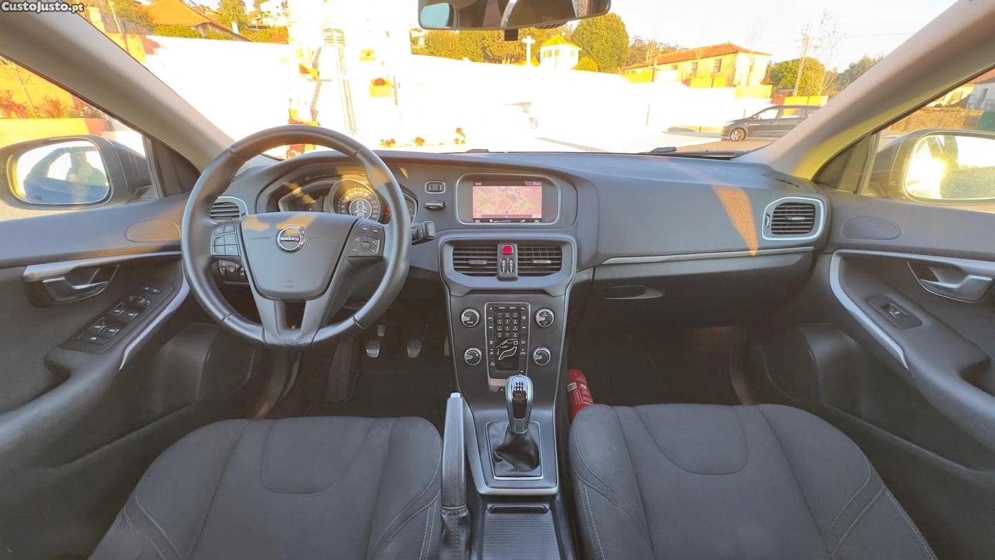 Volvo V40 D2 Kinetic Eco - 18 — photo 5