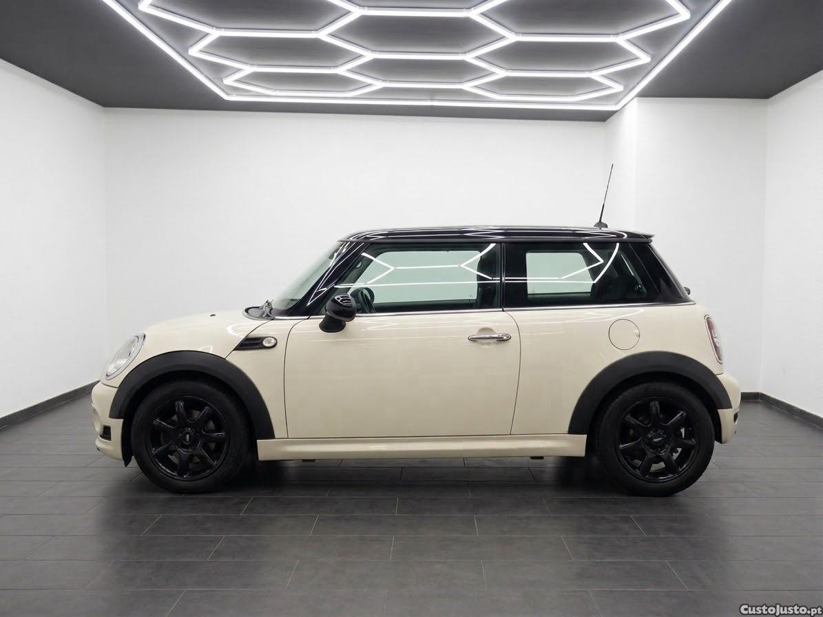 MINI Cooper 1.6D — photo 5