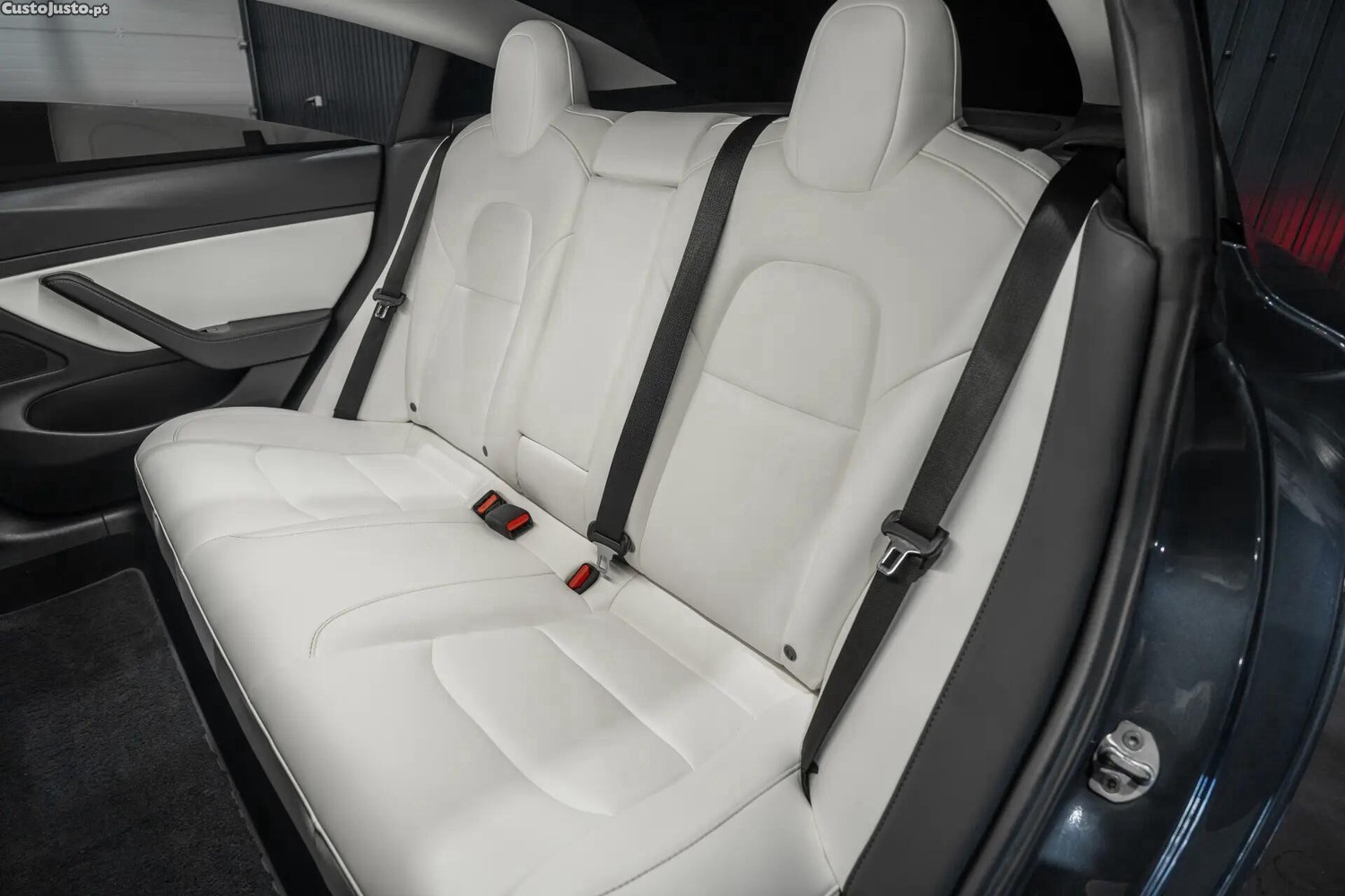 Tesla Model 3 Performance Dual Motor AWD — fotografia 3