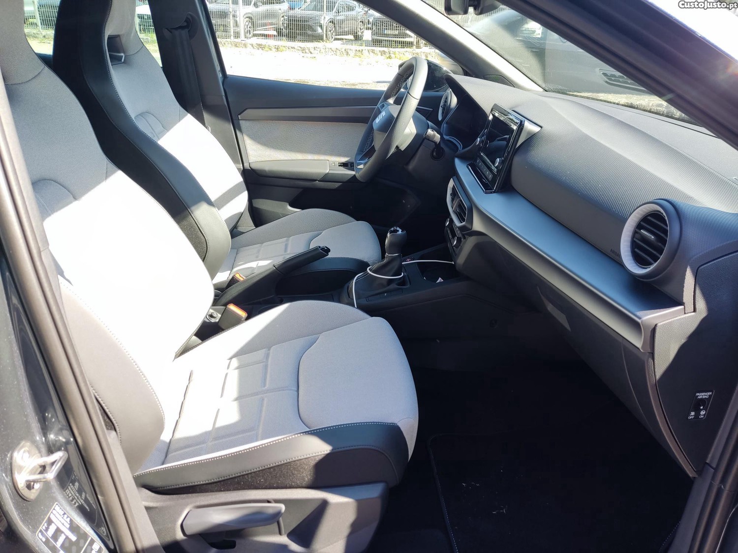 SEAT Ibiza FR 115 CV - 06/2026 - Muitos extras — fotografia 3