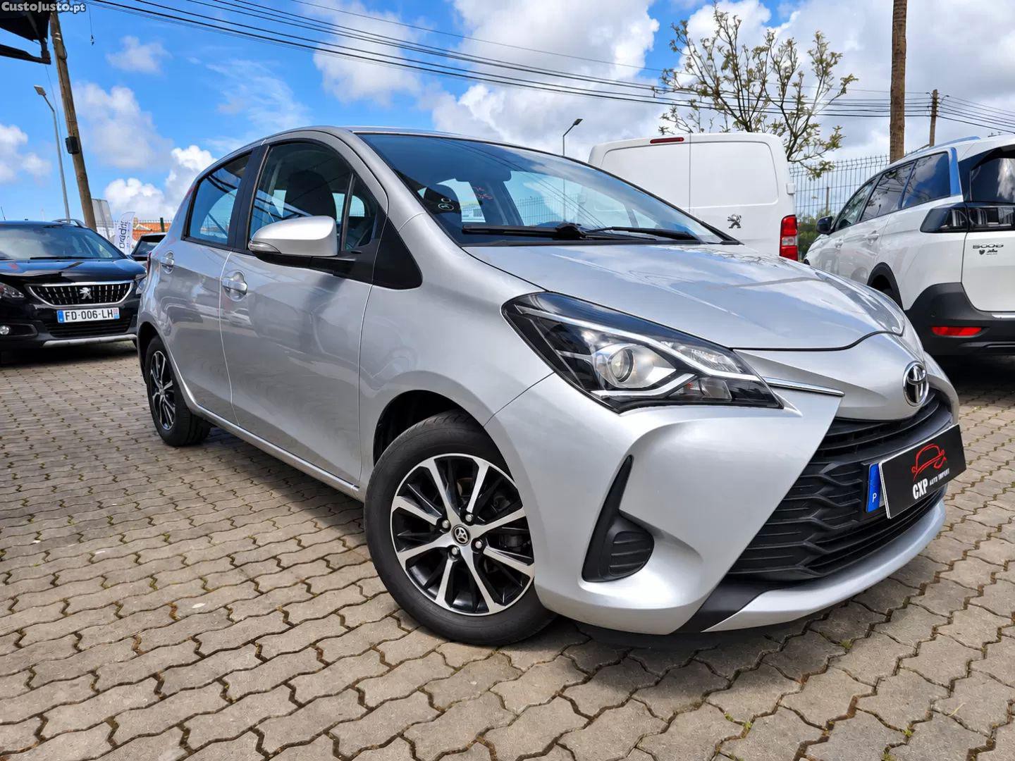 Toyota Yaris 1.0 vvt-i comfort - 20 foto 2
