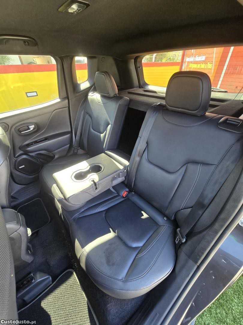 Jeep Renegade 1.0 T 80º Aniversário — fotografia 4