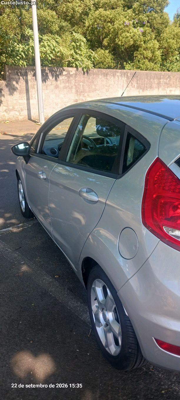 Ford Fiesta 1.25 trend — photo 2