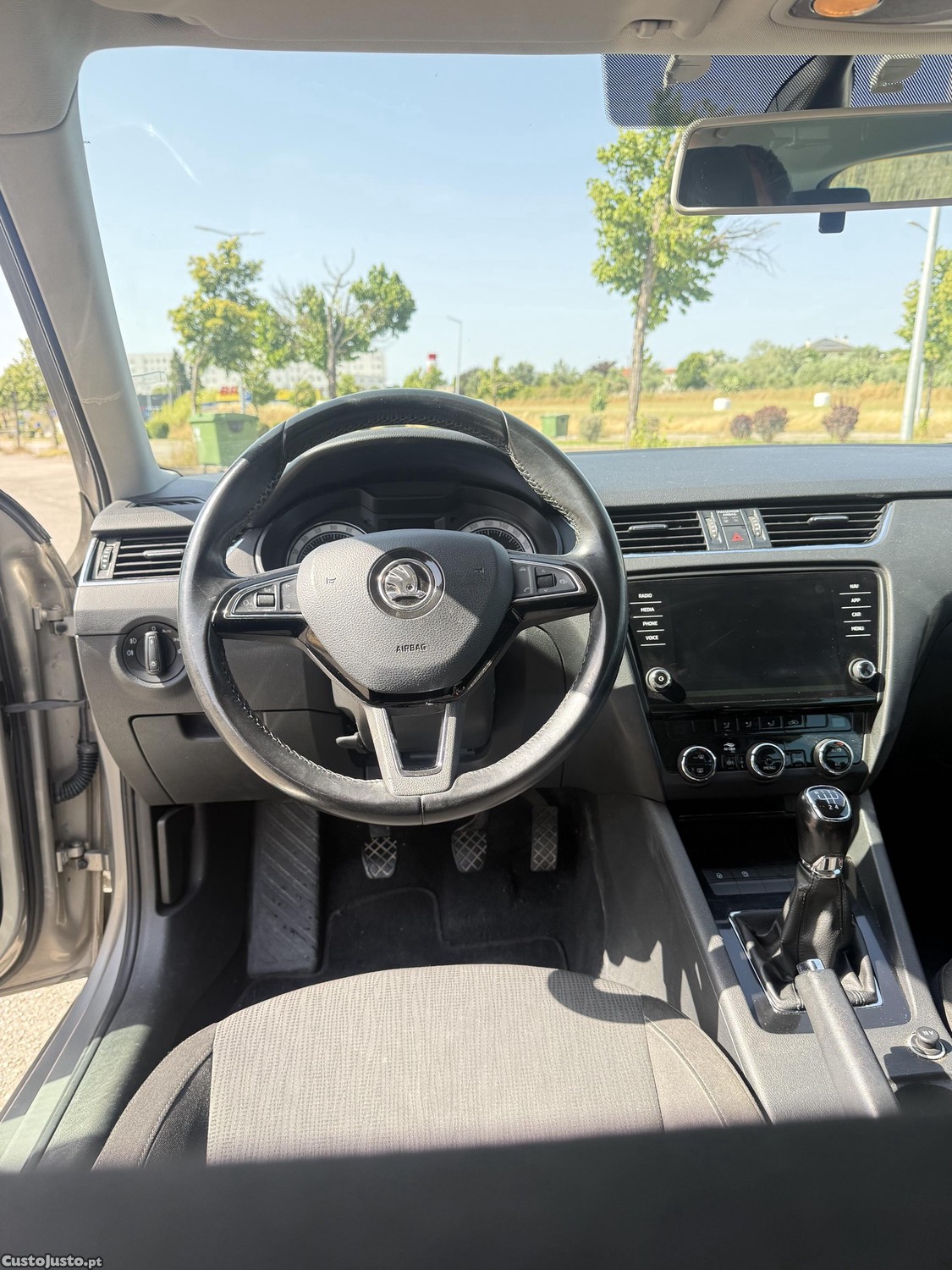 Skoda Octavia Break 1.6 TDI 115cv — fotografia 6