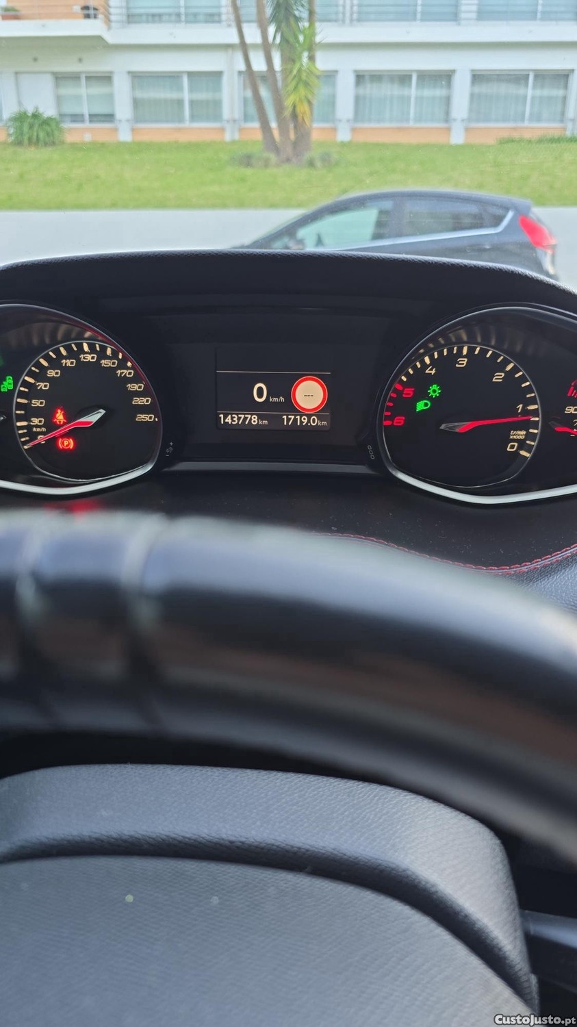 Peugeot 308 GT LINE — photo 3