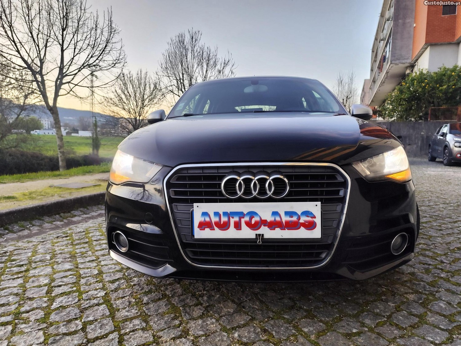 Audi A1 Sportback 1.6 TDi Sport — fotografia 7