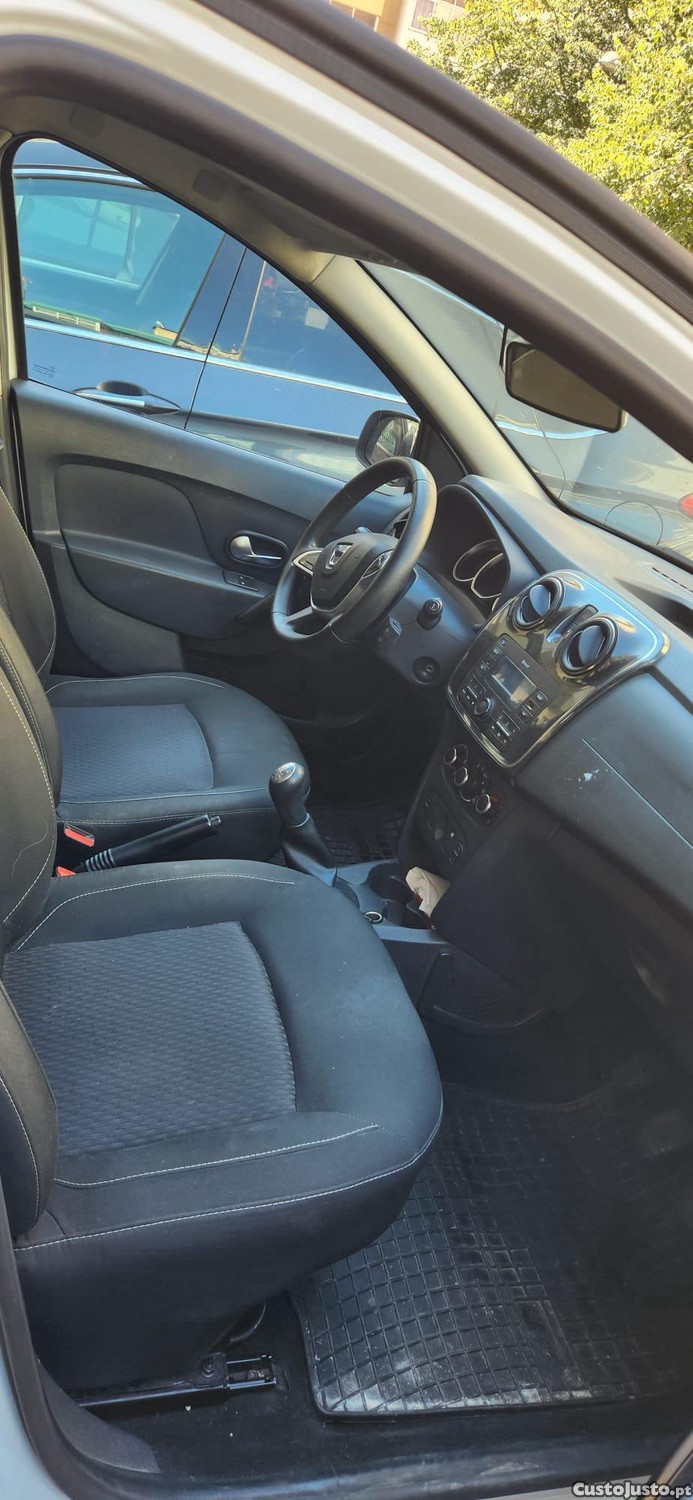 Dacia Sandero 1.5 DCI - 17 foto 5