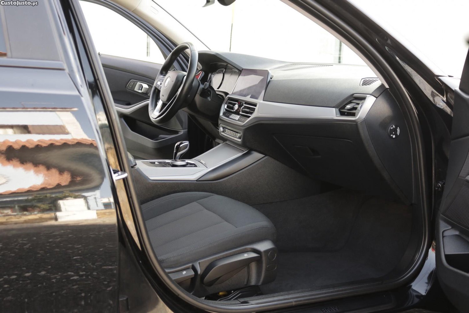 BMW 318 d Touring Advantage Auto 150cv — fotografia 38