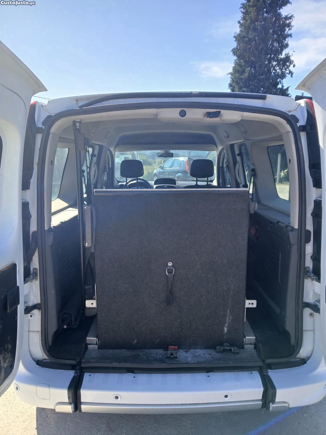 Renault Kangoo 1.5 Mobilidade Reduzida - 16 — photo 5
