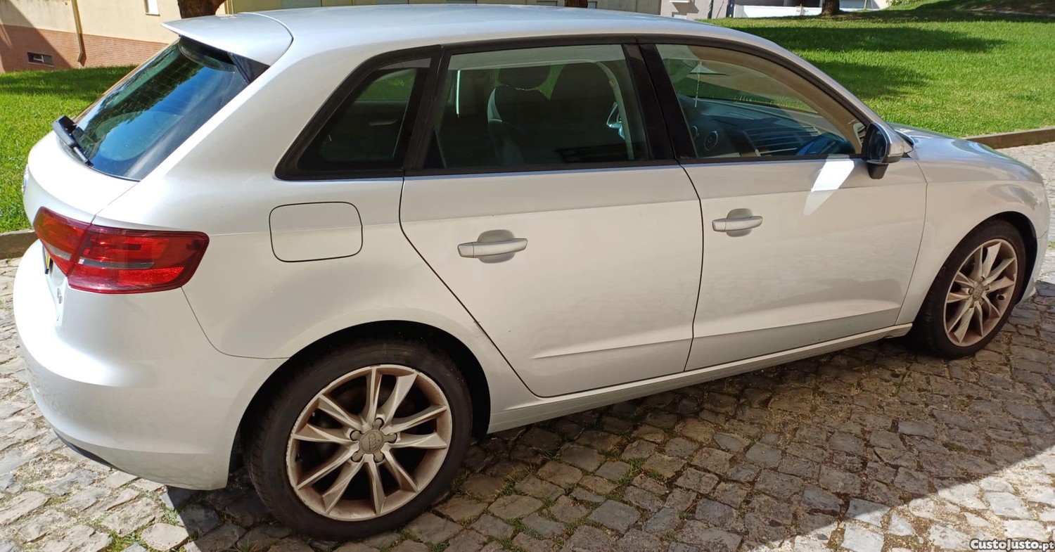 Audi A3  Audi A3 2.0 TDI S line Sportpaket - 13 foto 2
