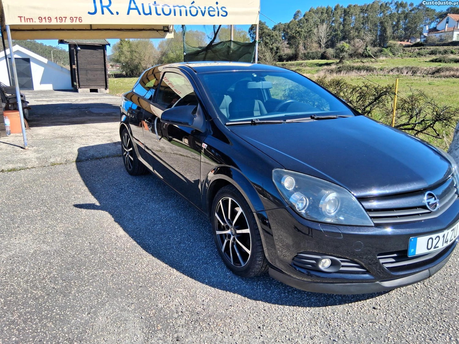 Opel Astra Gtc — photo 2