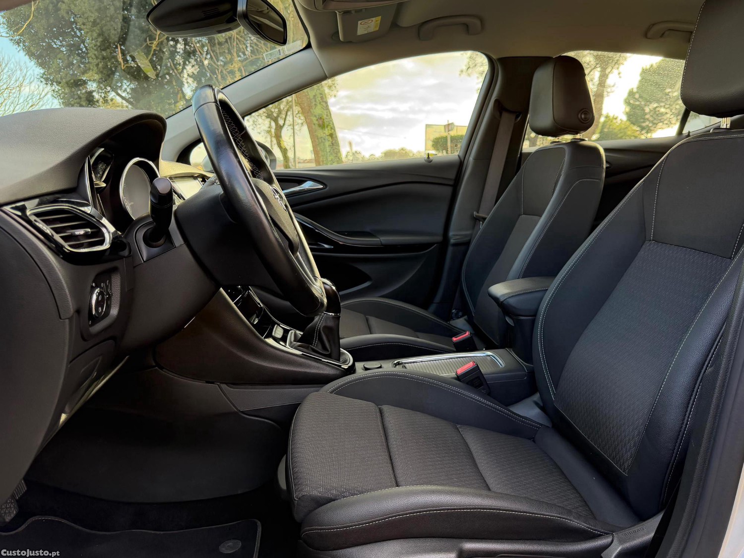 Opel Astra +1.0 Innovation S/S — fotografia 3
