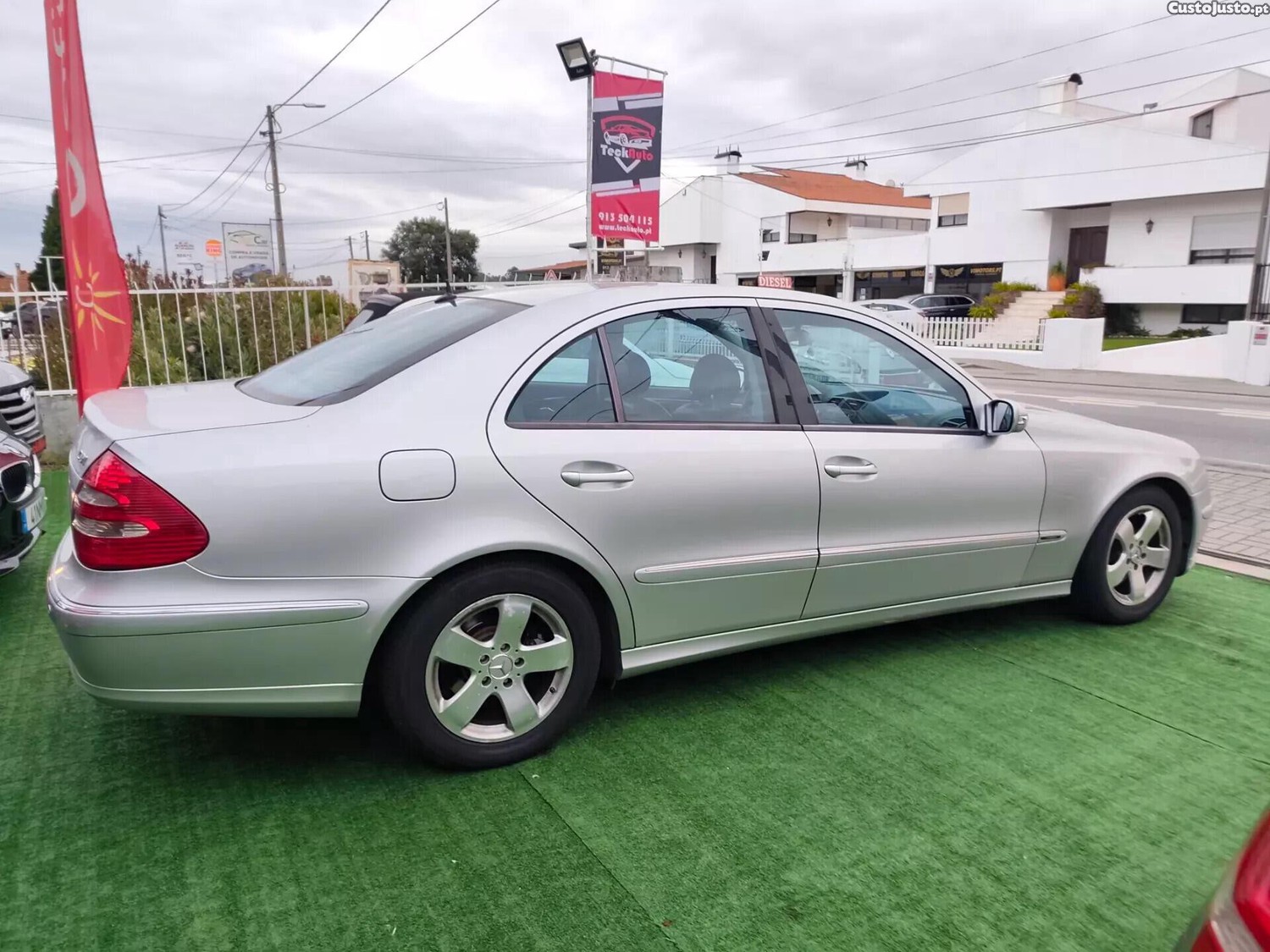 Mercedes-Benz E 220 CDi Avantgard — fotografia 16