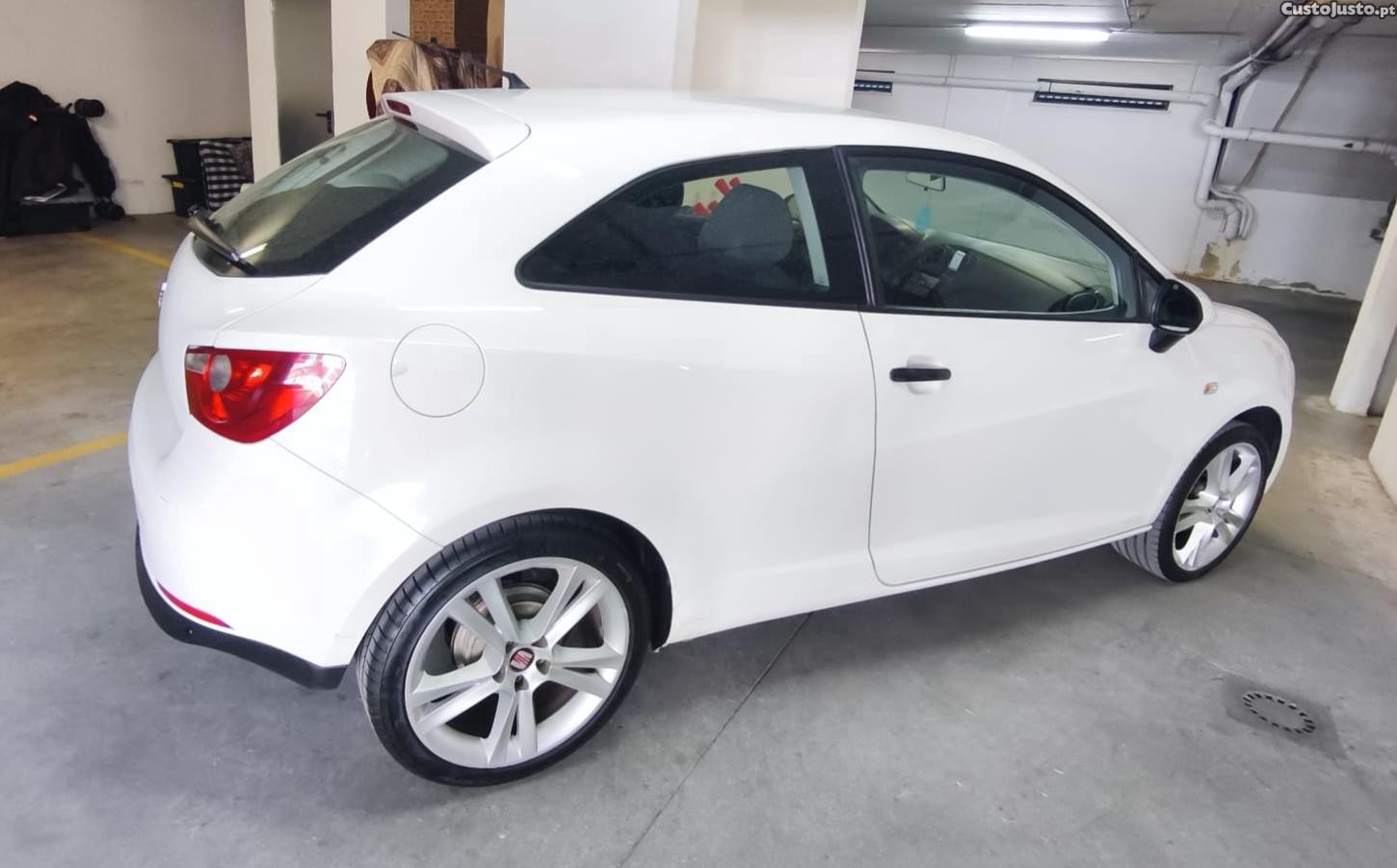 SEAT Ibiza 1.2Tdi — fotografia 6