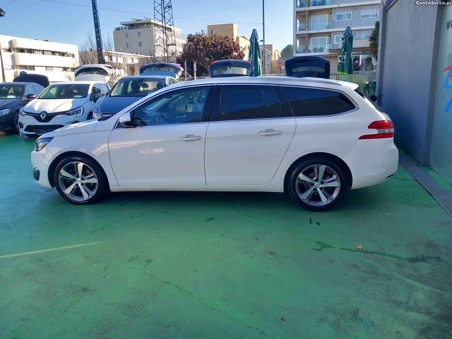 Peugeot 308 SW 2.0 HDi Active — fotografia 23