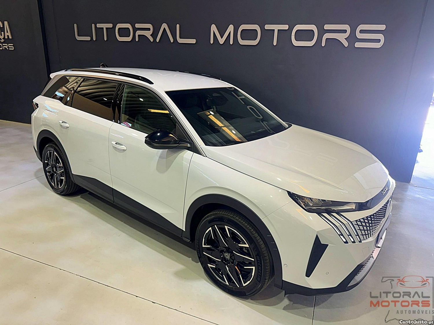 Peugeot 5008 1.2 Hybrid Allure e-DCS6 - 26 — photo 2