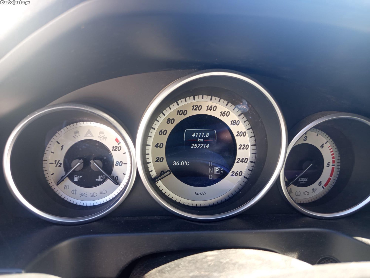 Mercedes-Benz E 250 Bluetech 4Matic - 15 foto 2