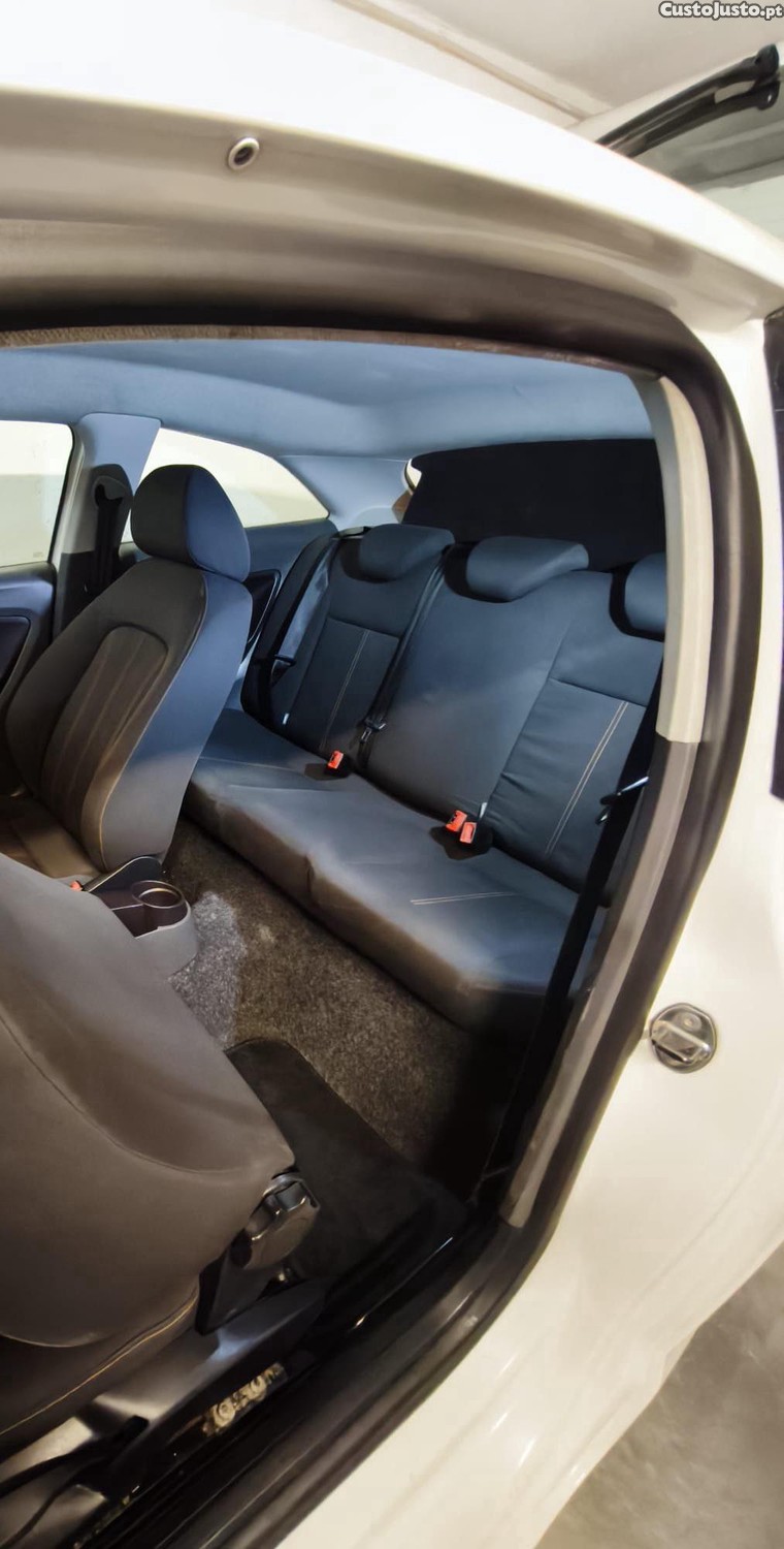 SEAT Ibiza 1.2Tdi — fotografia 3