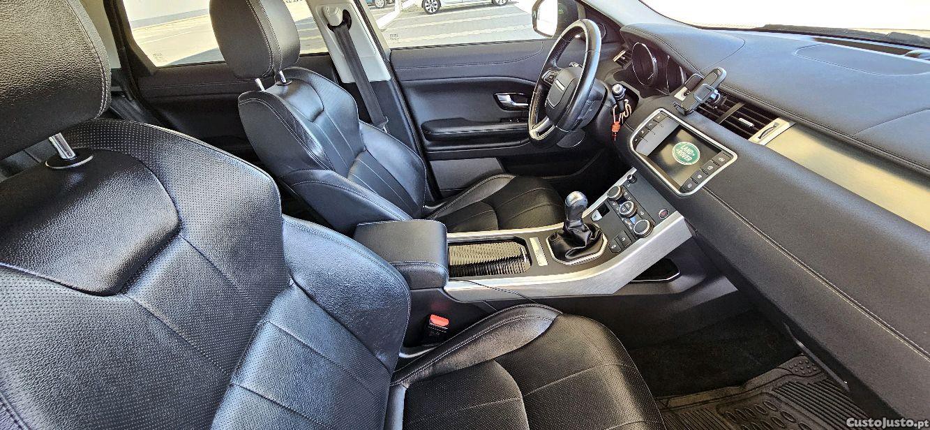 Land Rover Evoque SE Dynamic — fotografia 4