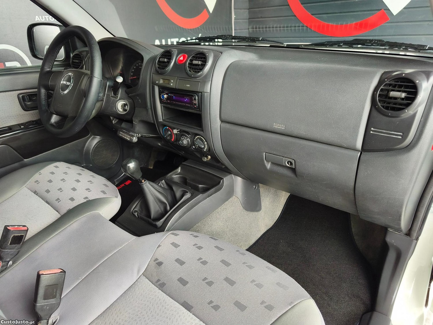 Isuzu D-Max 2.5 DTi CD 2WD LS CM — fotografia 10