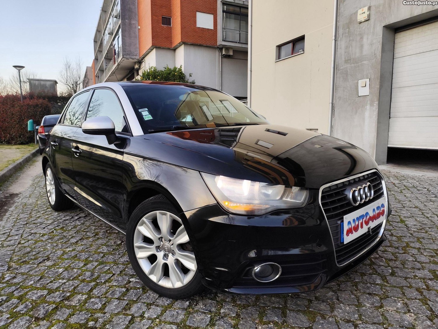 Audi A1 Sportback 1.6 TDi Sport — fotografia 10