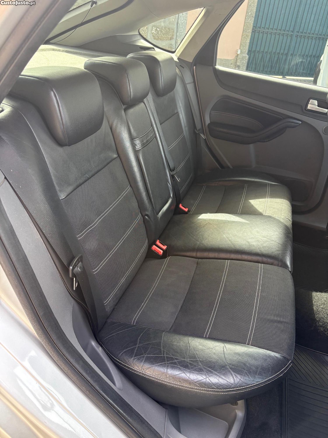 Ford Focus Titanium 1.6Tdci 110cv — fotografia 12