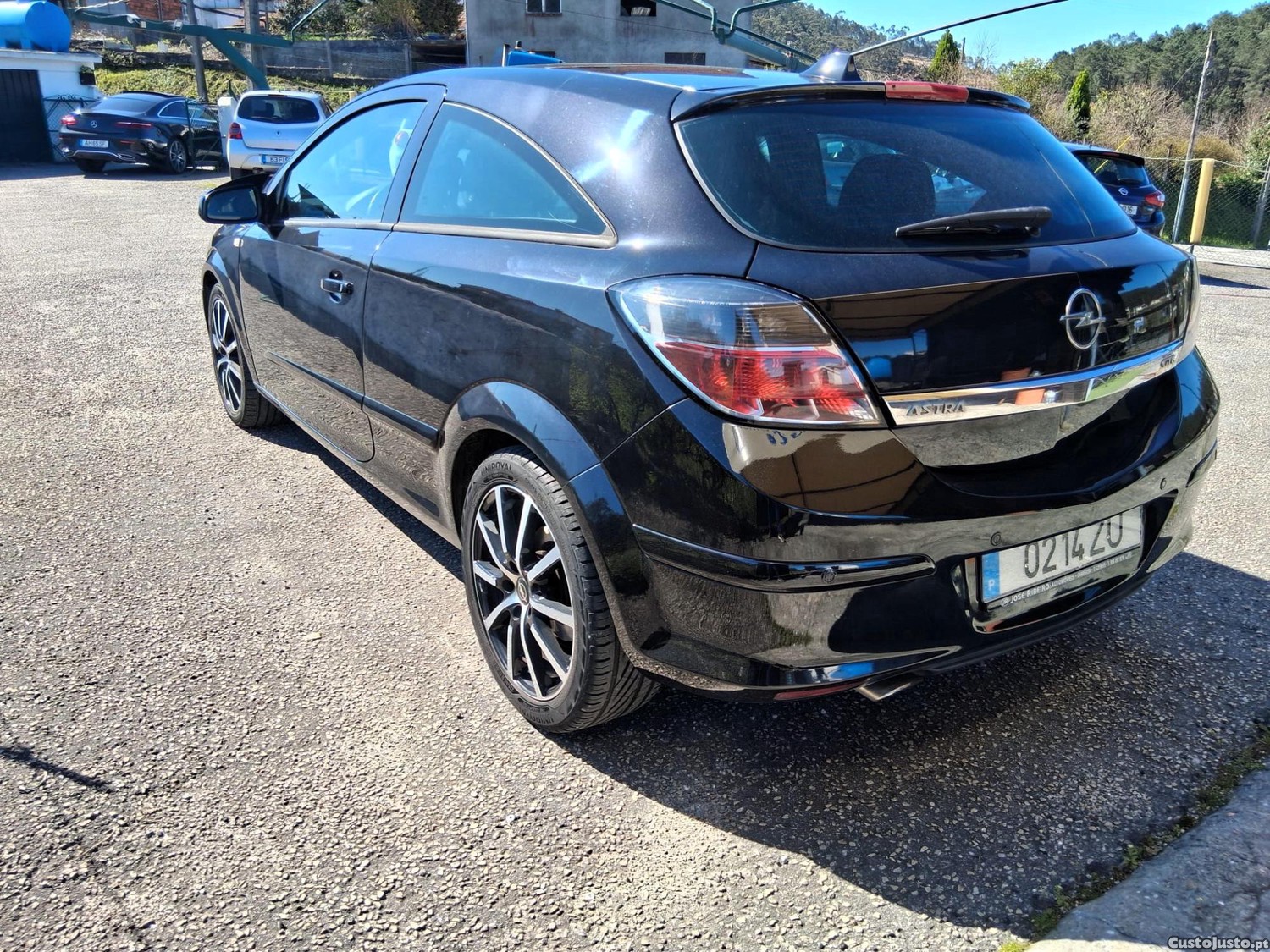 Opel Astra Gtc — photo 3