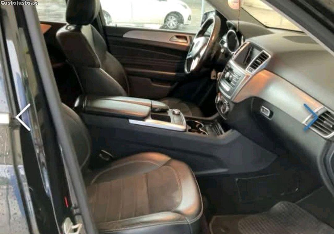 Mercedes-Benz ML 250 bluetec — fotografia 4