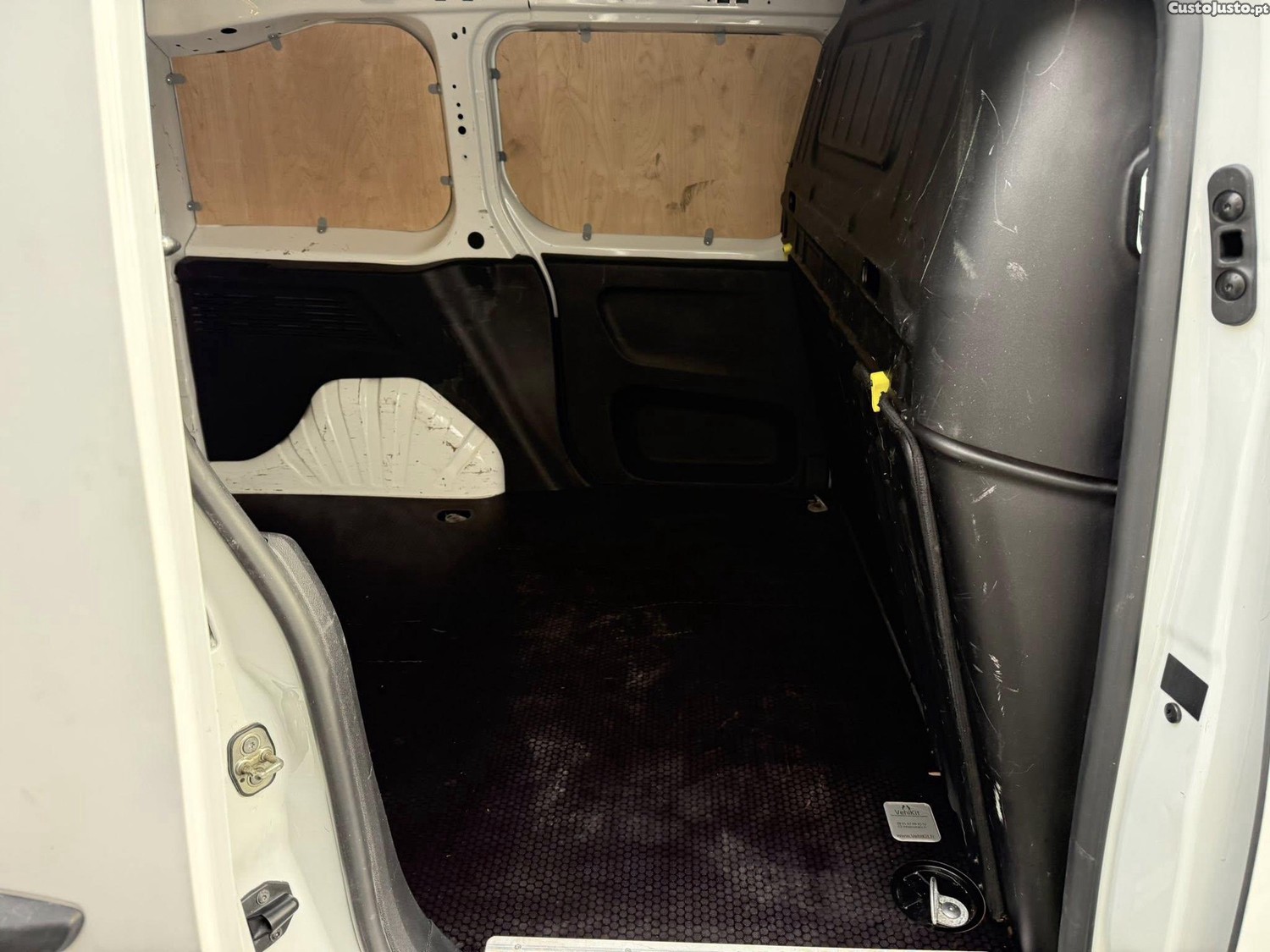 Citroën Berlingo 1.5 Blue-HDI Driver M 3 Lugares 102cv — fotografia 6