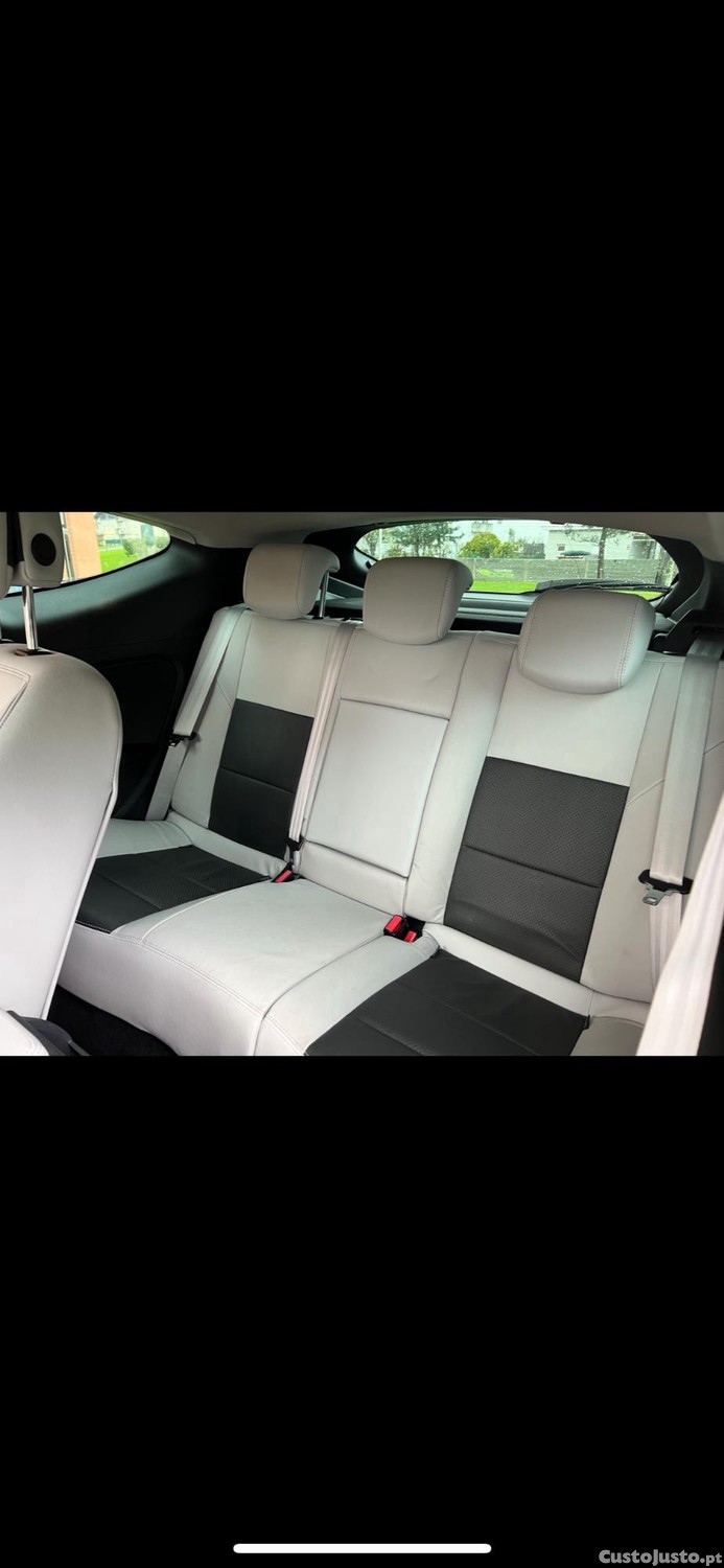 Renault Mégane COUPE 1.6 dci 130 cv GT LINE /BOSE — fotografia 10