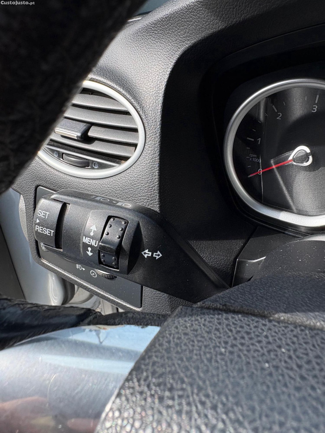 Ford Focus Titanium 1.6Tdci 110cv — fotografia 4