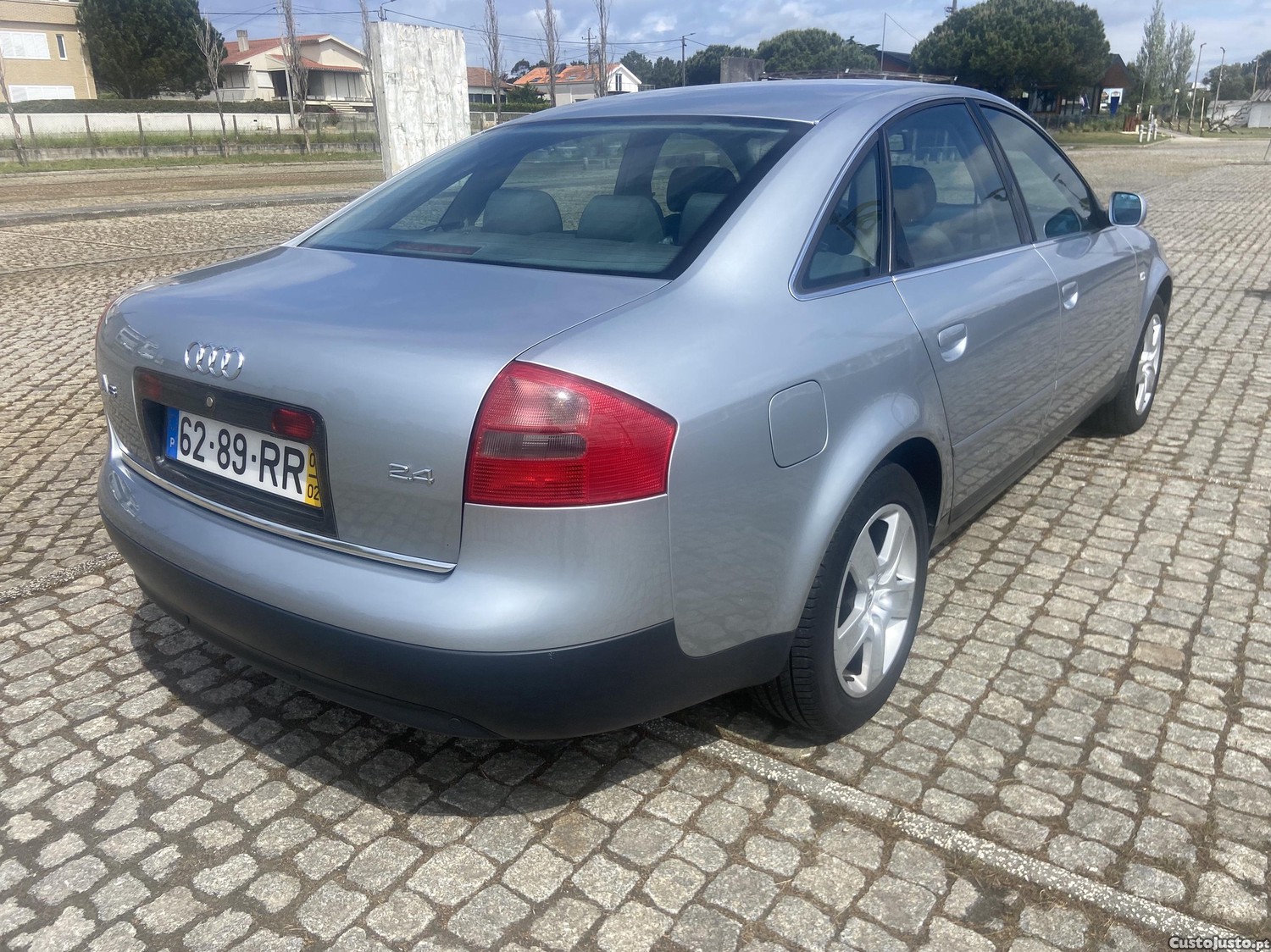 Audi A6 2.4 motor V6 — photo 3